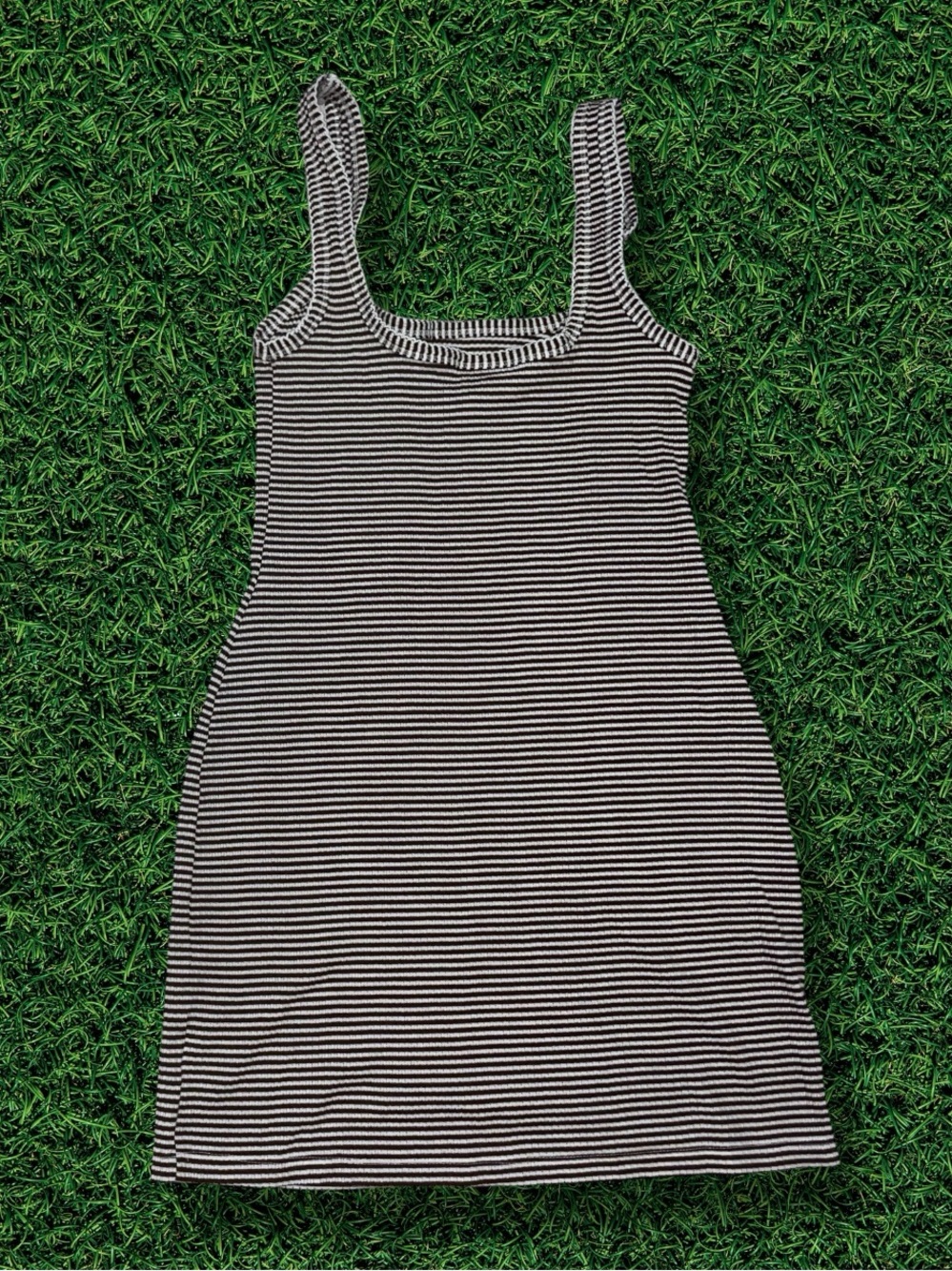 Universal Thread Dress - Picture 2 of 7